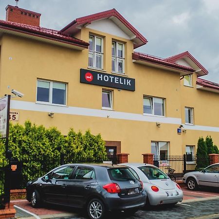 Hotelik Jankowski Raszyn Exteriör bild