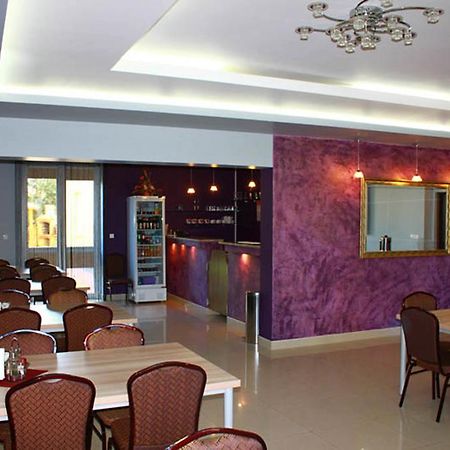 Hotelik Jankowski Raszyn Exteriör bild