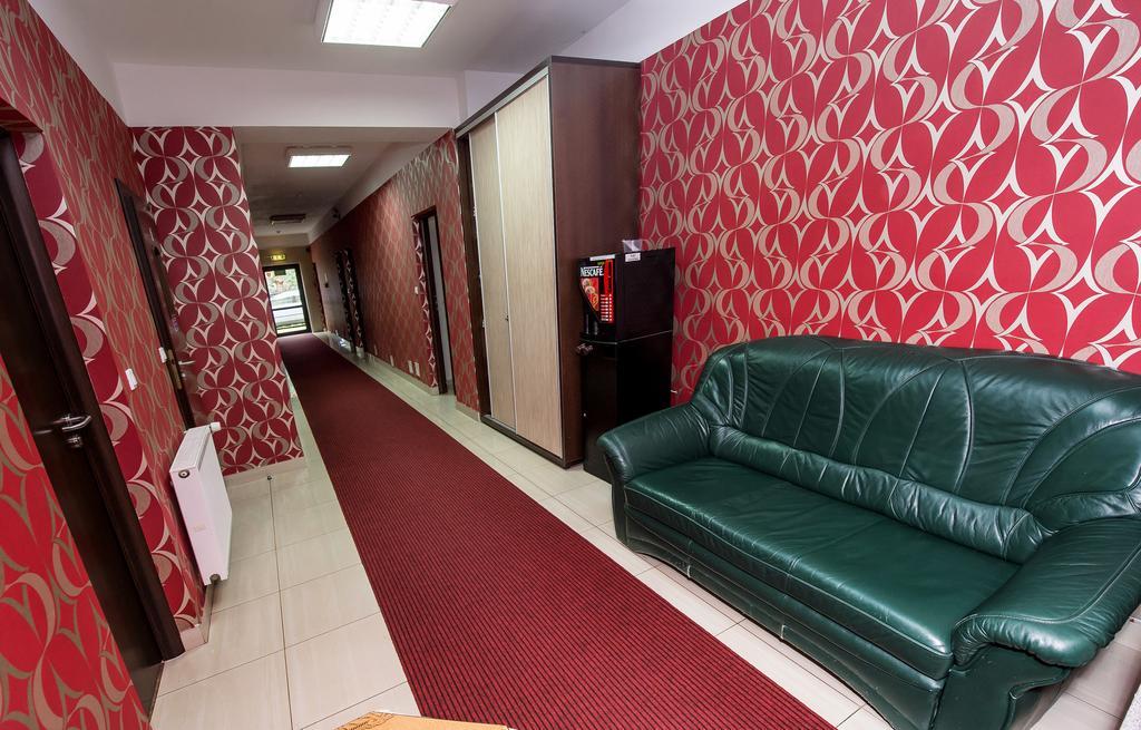 Hotelik Jankowski Raszyn Exteriör bild