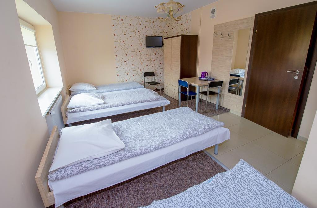 Hotelik Jankowski Raszyn Exteriör bild