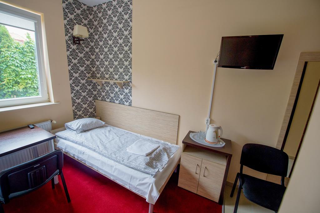 Hotelik Jankowski Raszyn Exteriör bild