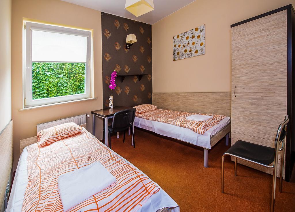 Hotelik Jankowski Raszyn Exteriör bild