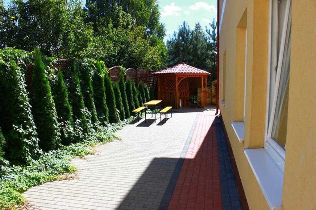 Hotelik Jankowski Raszyn Exteriör bild